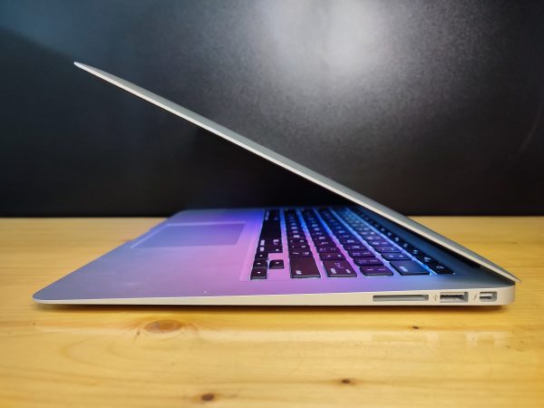 Apple MacBook Air A1466 - تصویر 6