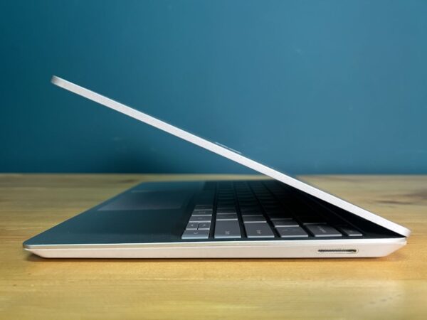 Microsoft Surface Laptop Go - تصویر 7