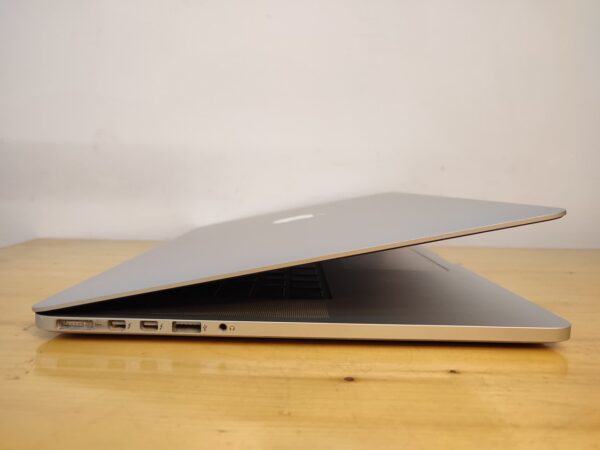 Apple MacBook Pro A1389 - Image 7
