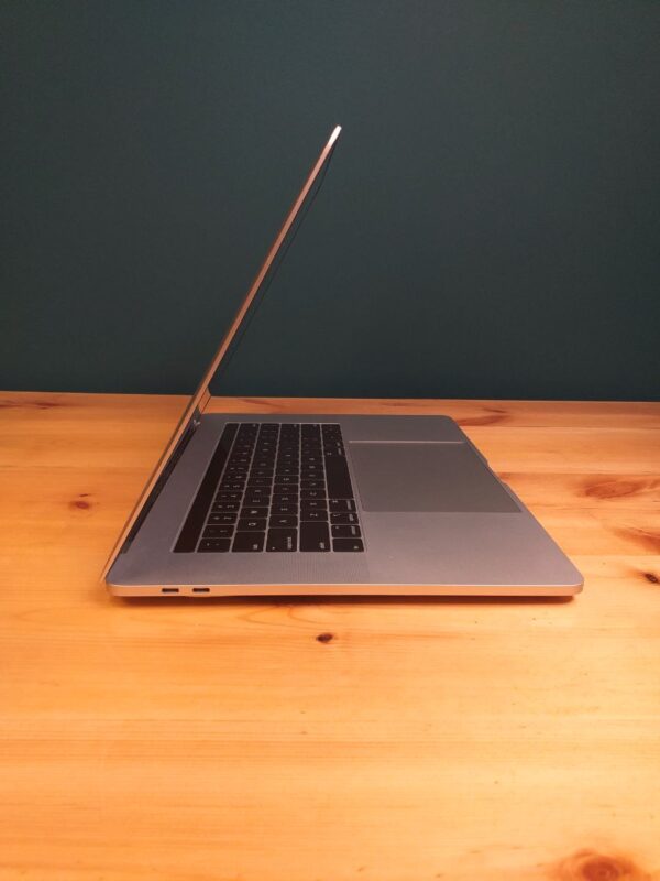 MacBook Pro A1990 Silver - تصویر 5