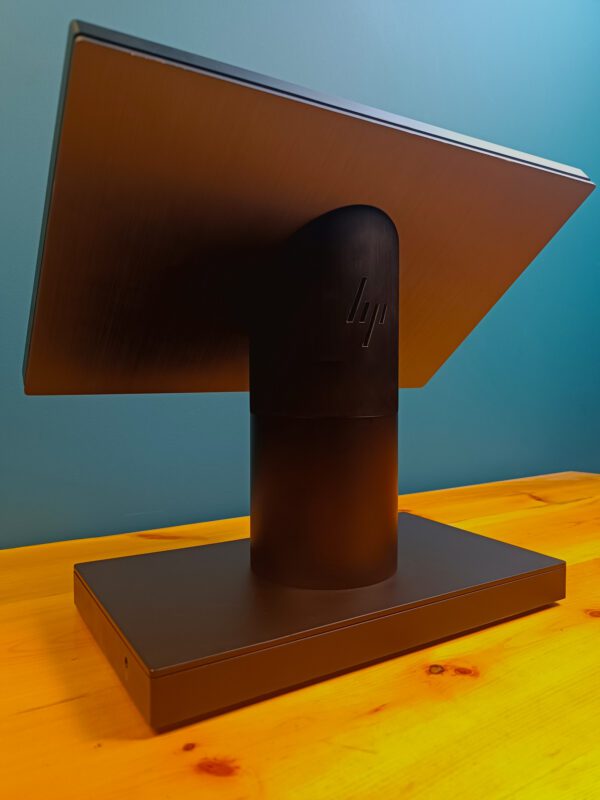 HP Engage One - Image 3